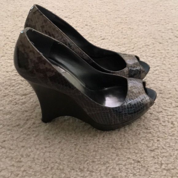 Shoes - Picture 2 of 3